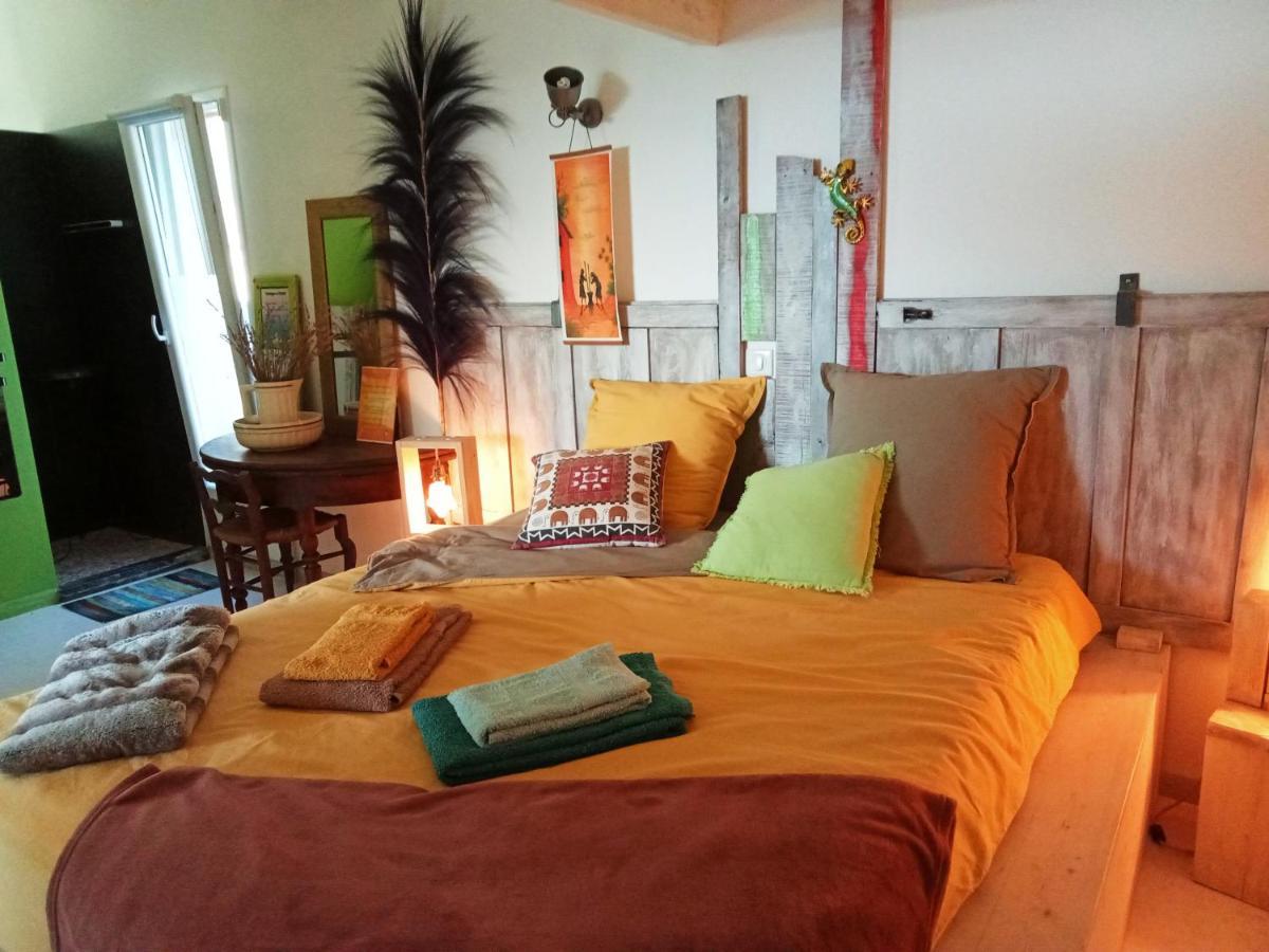 Logement De Charme Avec Piscine Et Jacuzzi Carnoules  Екстер'єр фото