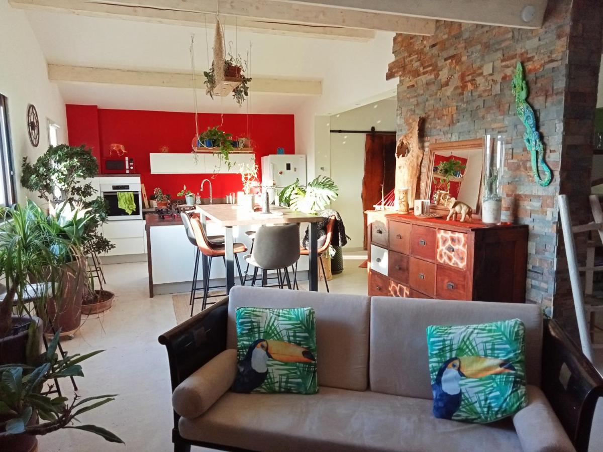 Logement De Charme Avec Piscine Et Jacuzzi Carnoules  Екстер'єр фото